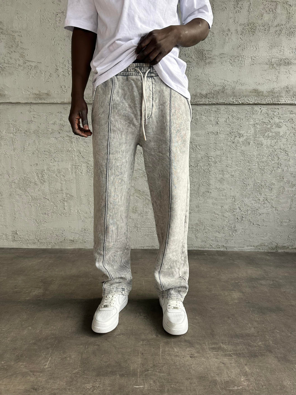 Açık Gri Yıkamalı Şeritli Baggy Eşofman