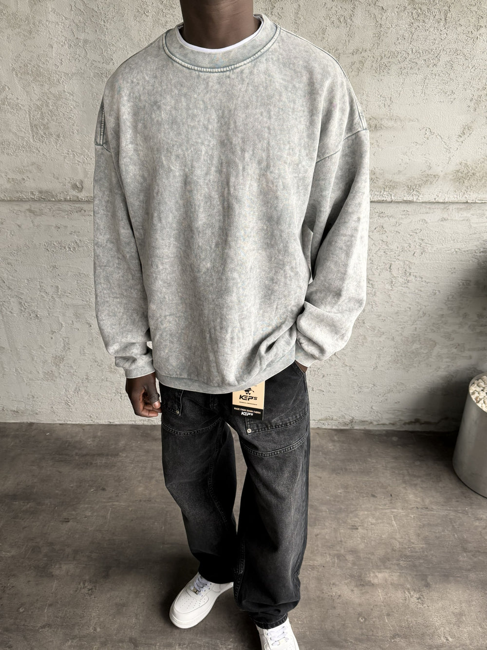 Açık Gri Yıkamalı Sweatshirt