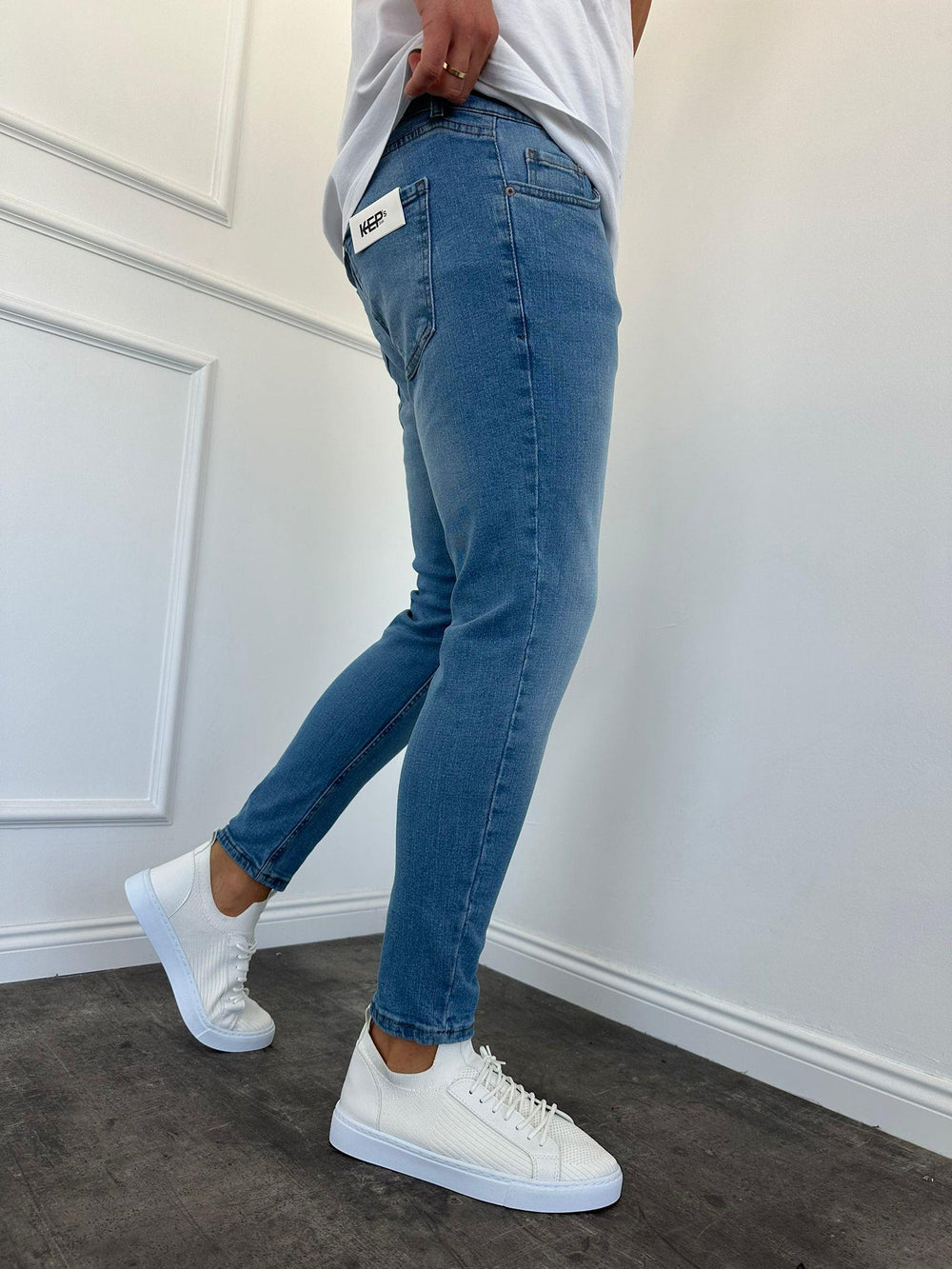 Açık Mavi Taşlamalı Slimfit Jean