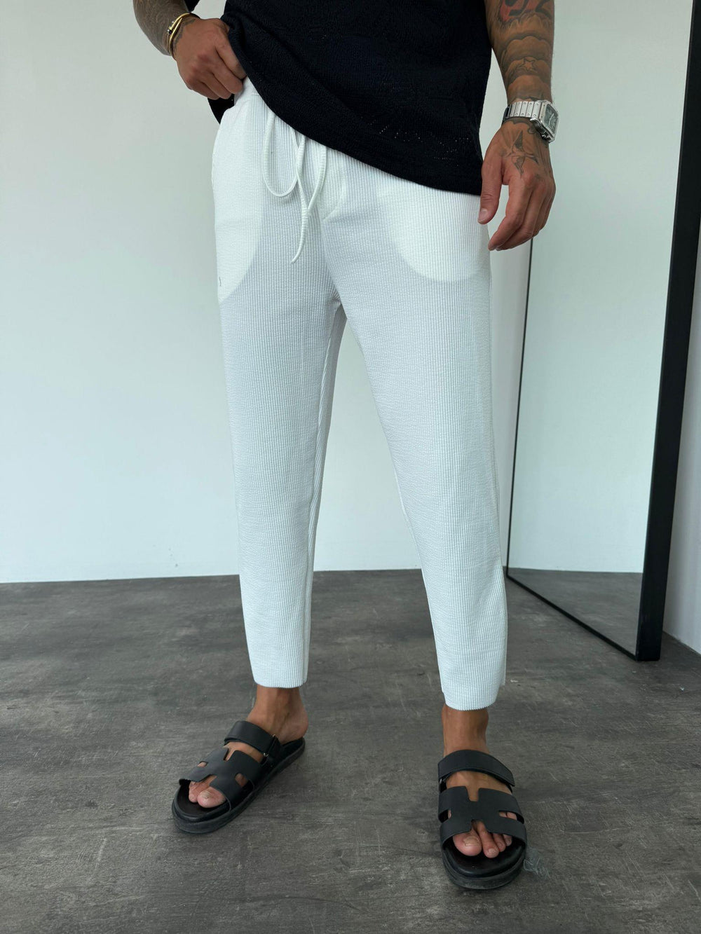 Beyaz Asimetrik Paça Boyfriend Pantolon