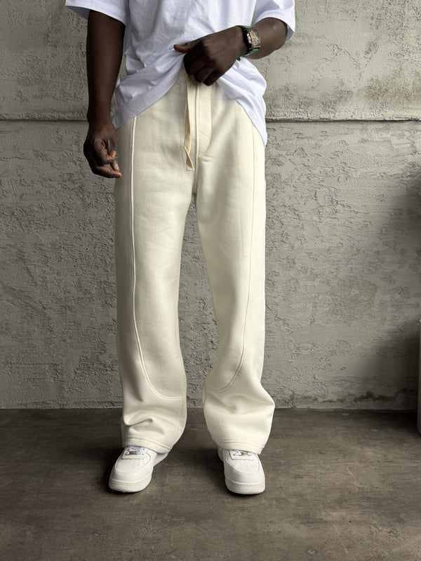 Beyaz Dikiş Detaylı Baggy Eşofman