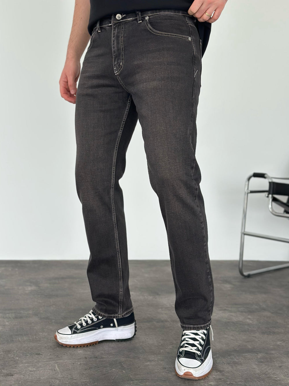 Beyaz Dikişli Kahve Yıkamalı Regular Fit Jean