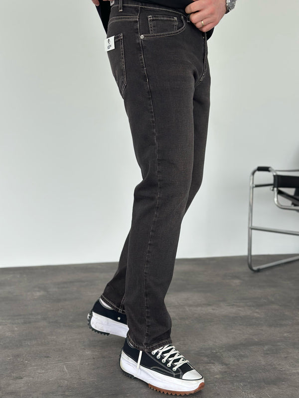 Beyaz Dikişli Kahve Yıkamalı Regular Fit Jean
