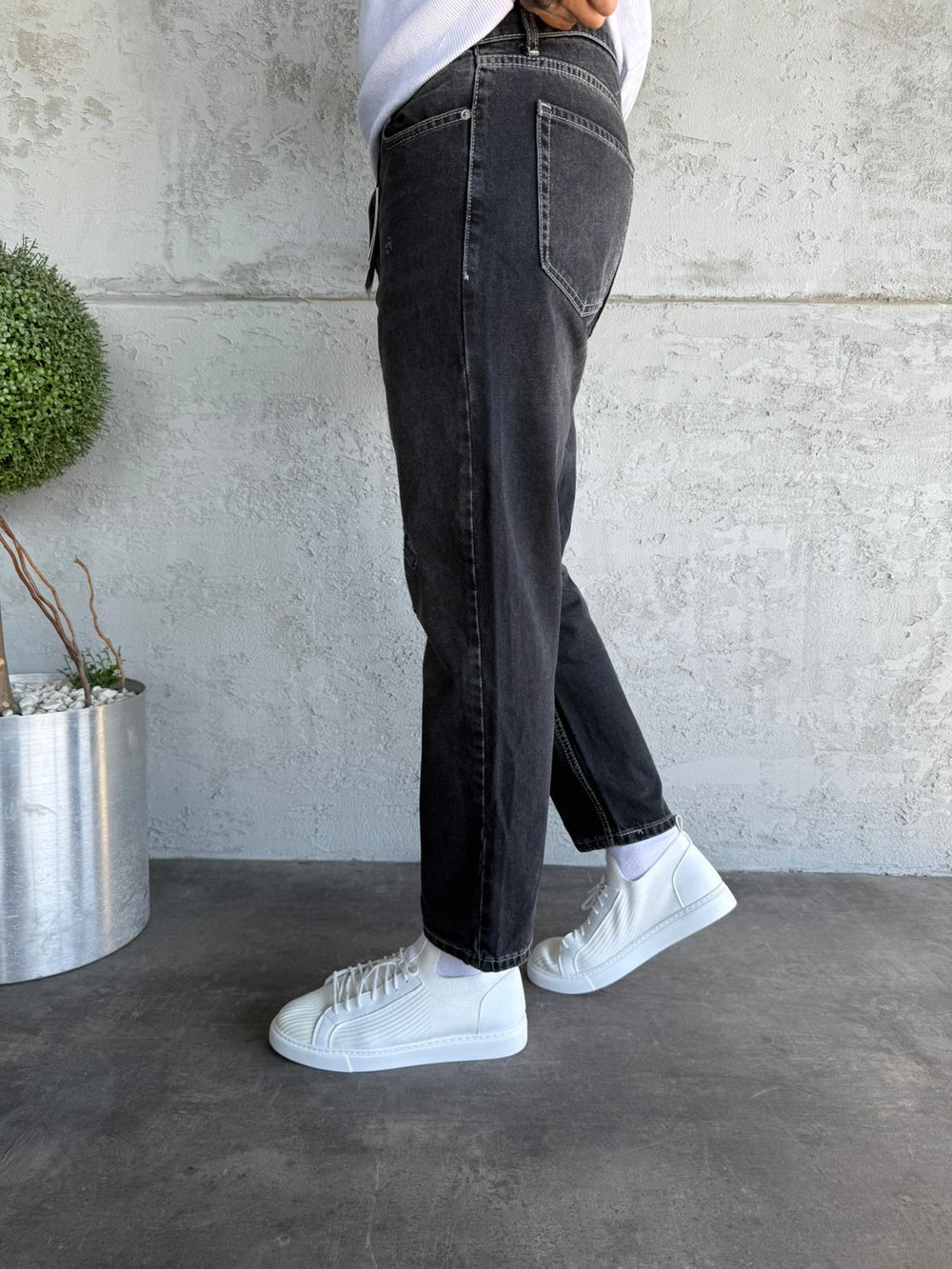 Beyaz Dikişli Lazer Detaylı Füme Boyfriend Jean