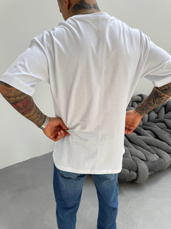 Beyaz Fırçalı Kumaş Oversize T-Shirt