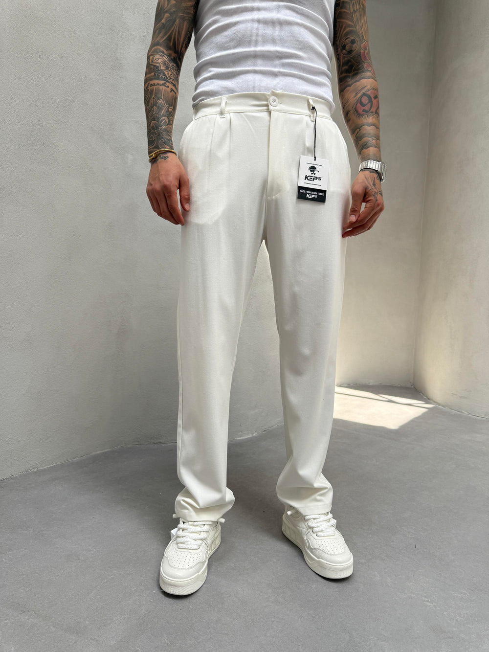 Beyaz Pileli Baggy Kumaş Pantolon