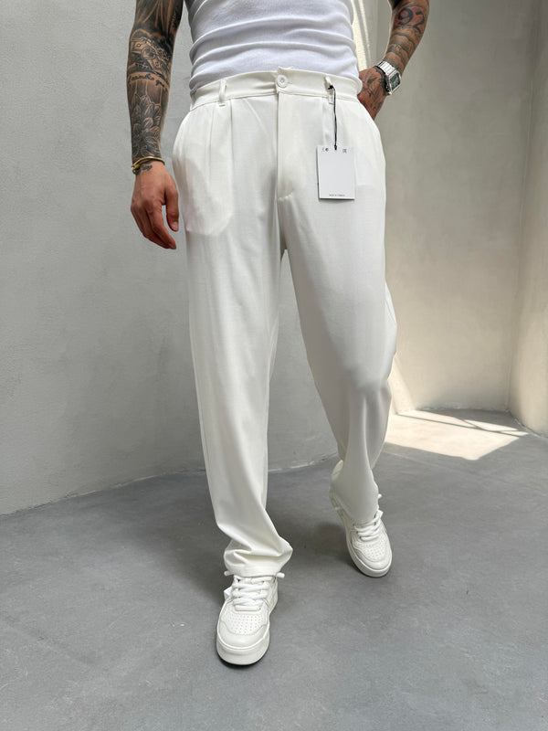 Beyaz Pileli Baggy Kumaş Pantolon