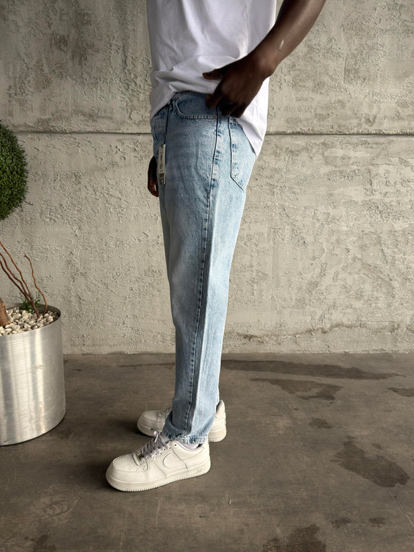 Buz Mavi Taşlamalı Boyfriend Jean