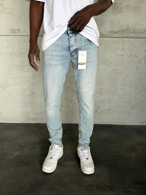 Buz Mavi Taşlamalı Slimfit Jean