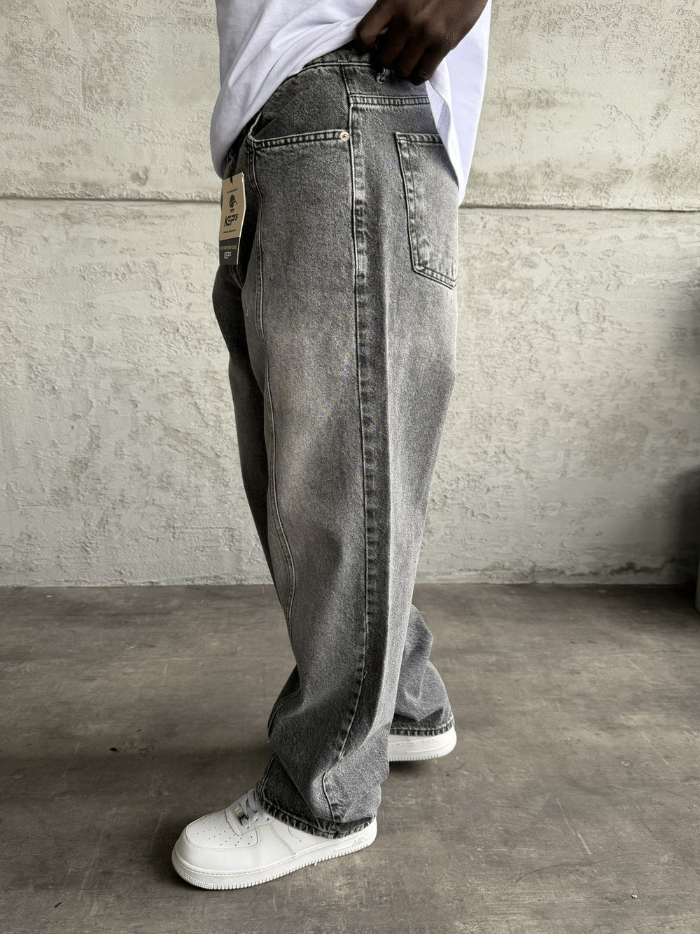 Dikiş Detaylı Gri Taşlamalı Relax Baggy Jean