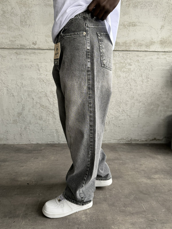 Dikiş Detaylı Gri Taşlamalı Relax Baggy Jean