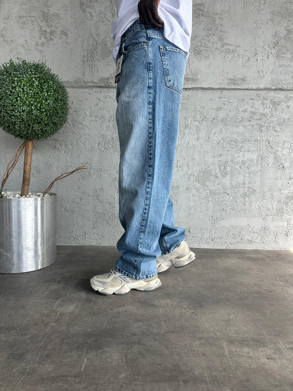 Dikiş Detaylı Mavi Taşlamalı Relax Baggy Jean