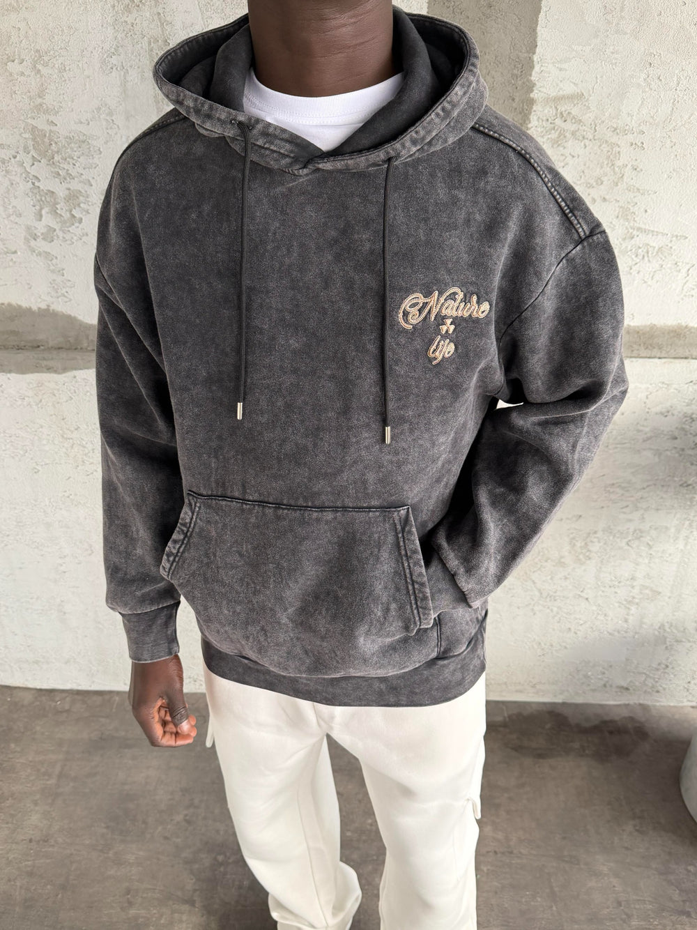 Füme Yıkamalı Kapüşonlü Nakış Detaylı Sweatshirt