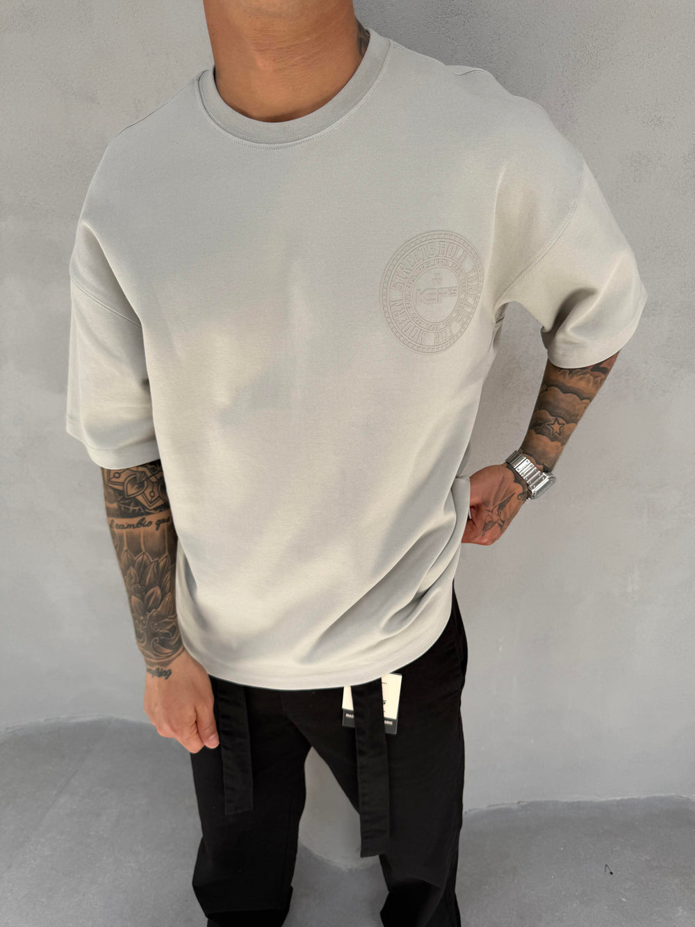 Gri Kabartma Baskılı Oversize T-Shirt