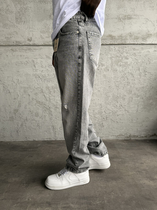 Gri Taşlamalı Yırtıklı Baggy Jean