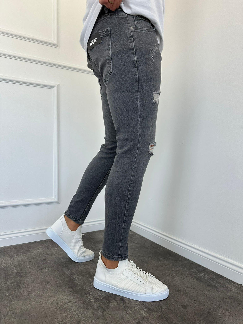 Gri Yırtık Detaylı Slimfit Jean