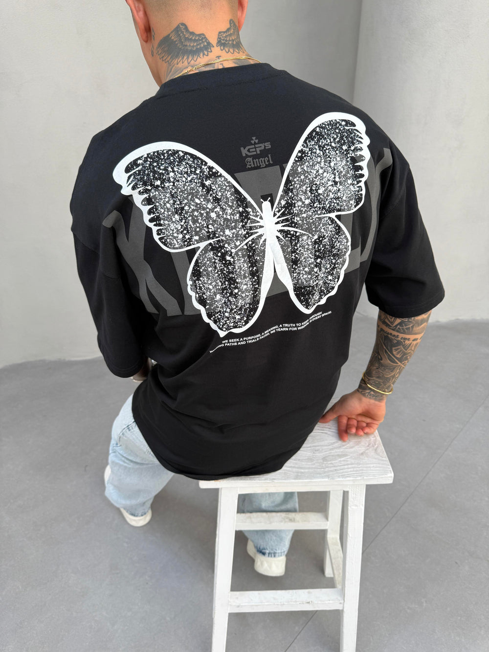 Kelebek Baskılı Siyah Oversize T-Shirt