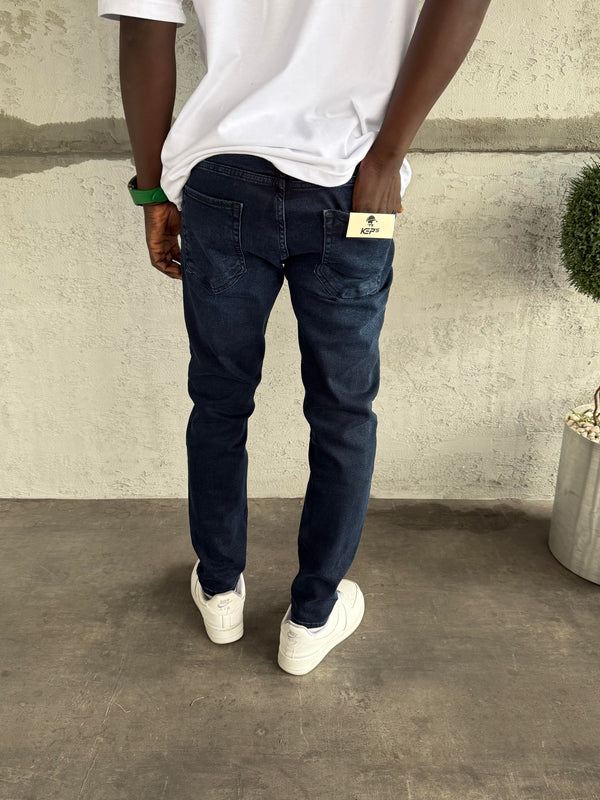 Koyu Lacivert Taşlamalı Slimfit Jean