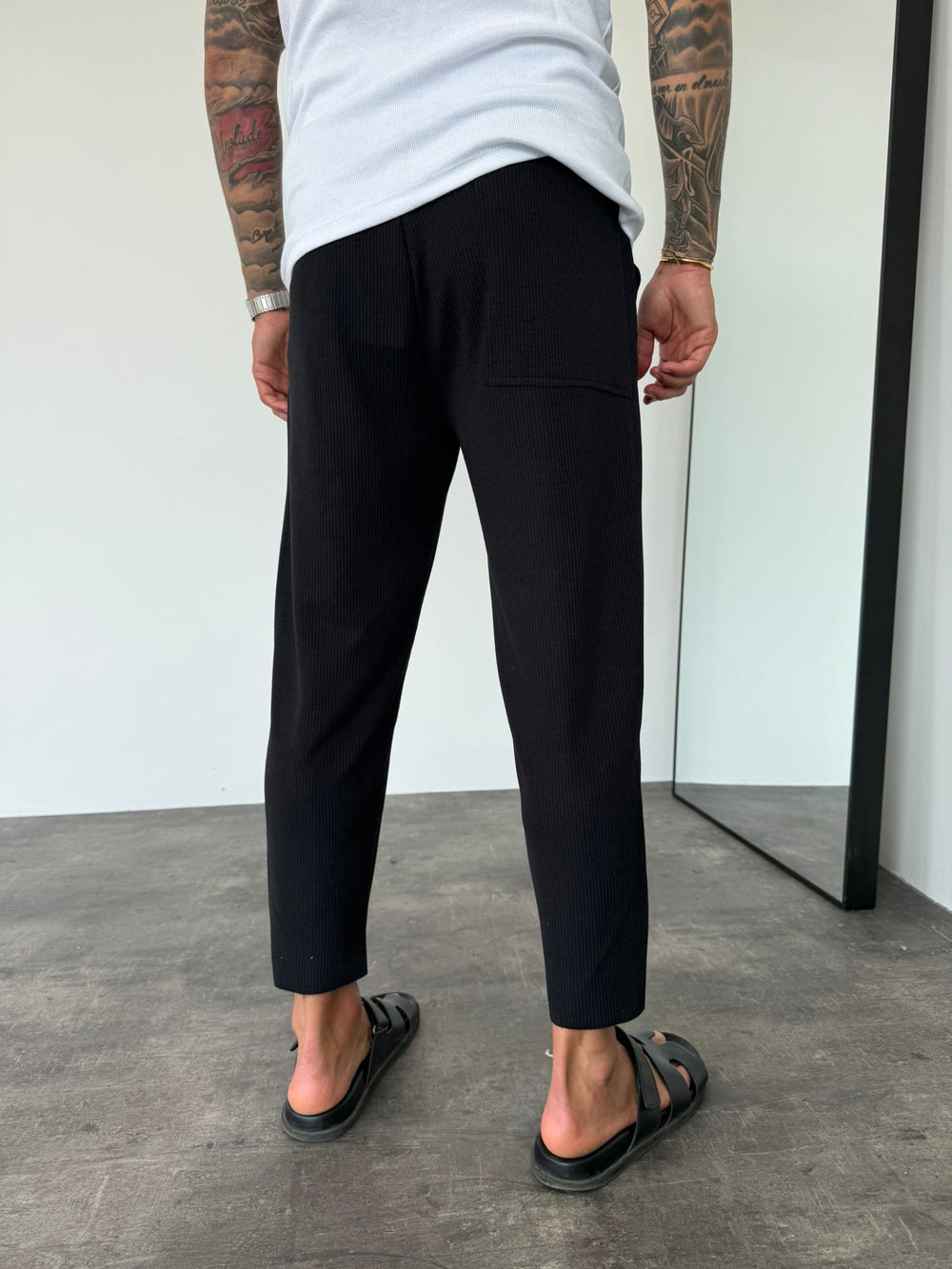 Siyah Asimetrik Paça Boyfriend Pantolon