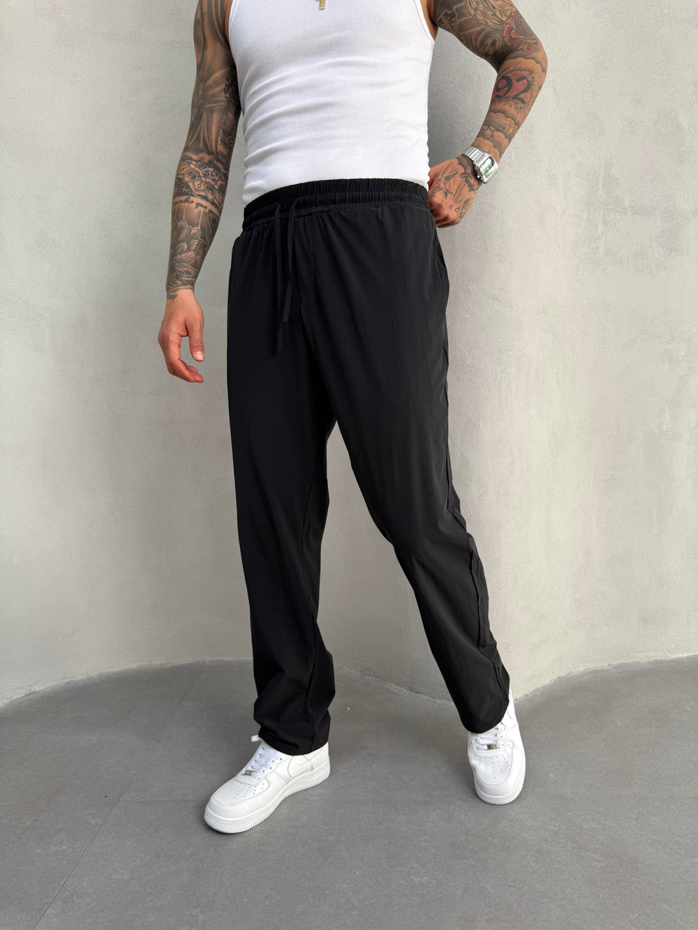 Siyah Paraşüt Kumaş Jogger