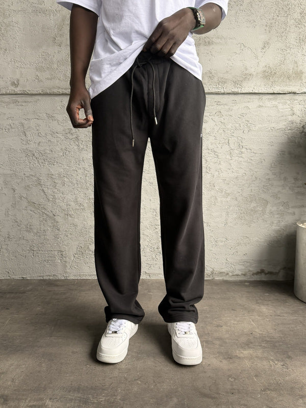 Siyah Yazı Detaylı Baggy Eşofman